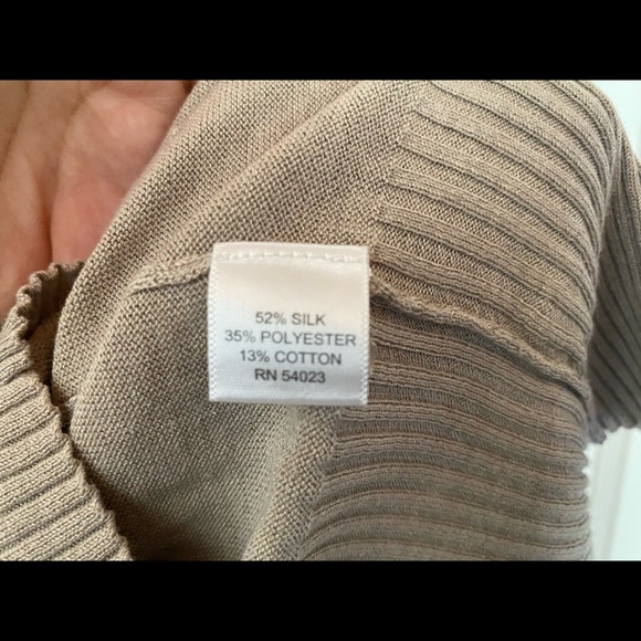 Banana Republic Silk-Blend Top - Picture 3 of 4